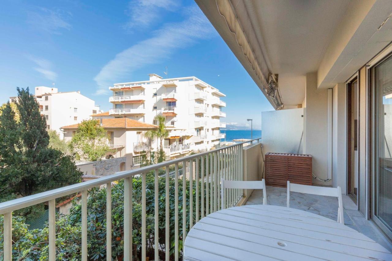 BNB RENTING chez J-P - 100m plage 2-4pers terrasse vue mer piscine garage privé Antibes Buitenkant foto